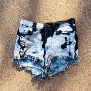 Vibrant MIU Tie Die shorts